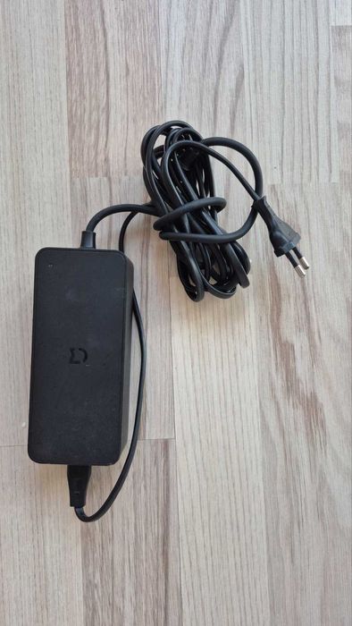 Оригинално зарядно за Xiaomi Mi Electric Scooter M365