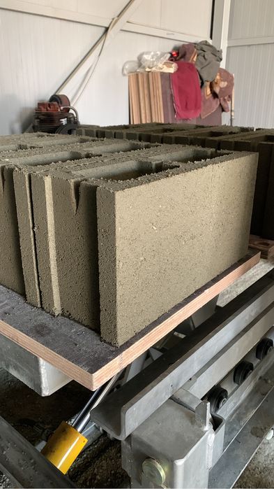 Boltari Vibropresati!