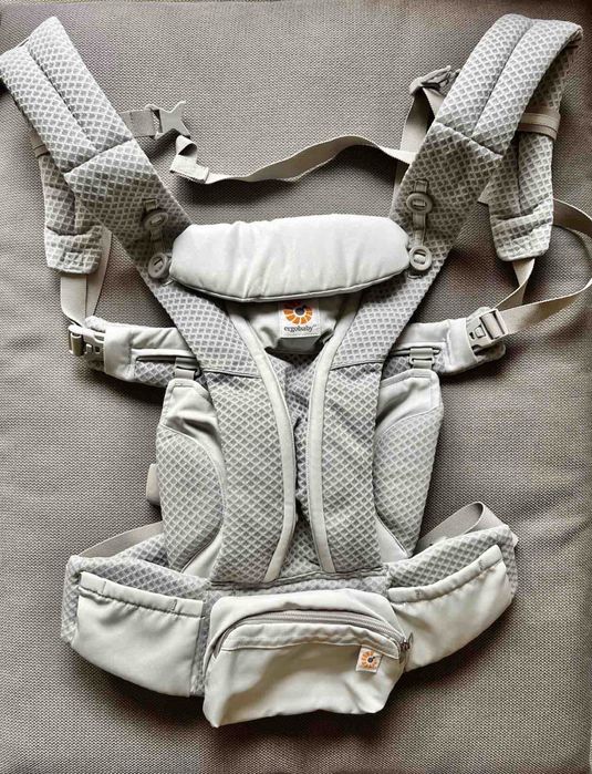Ergobaby omni breeze ергономична раница