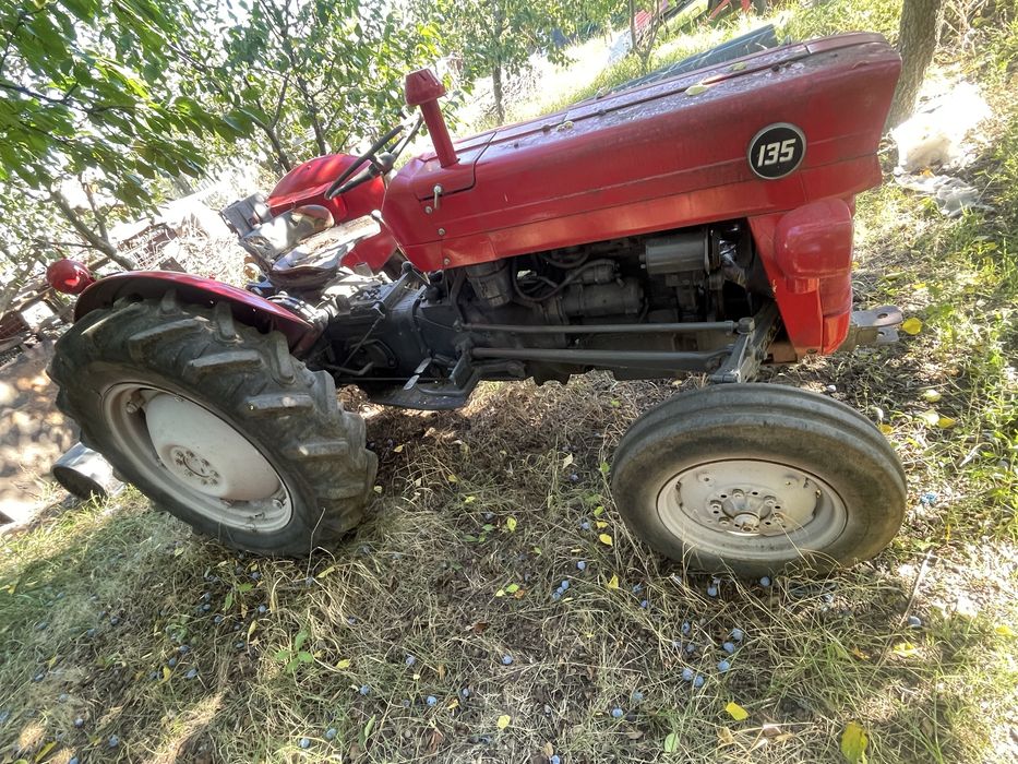 Vand tractor Massey ferguson 135