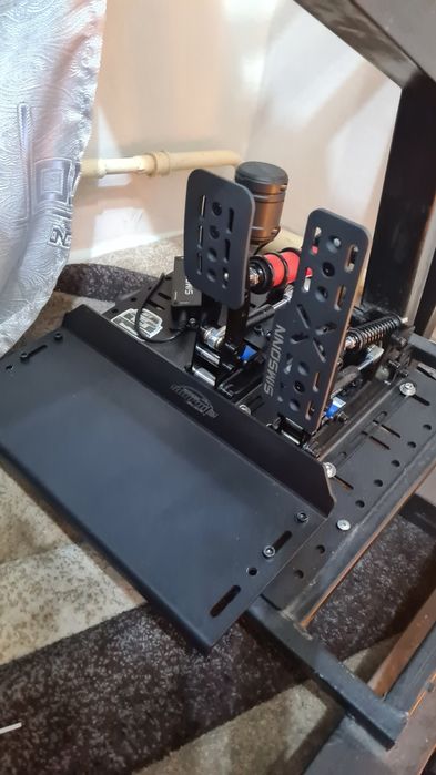 Кокпит, moza r3, simsonn plus x