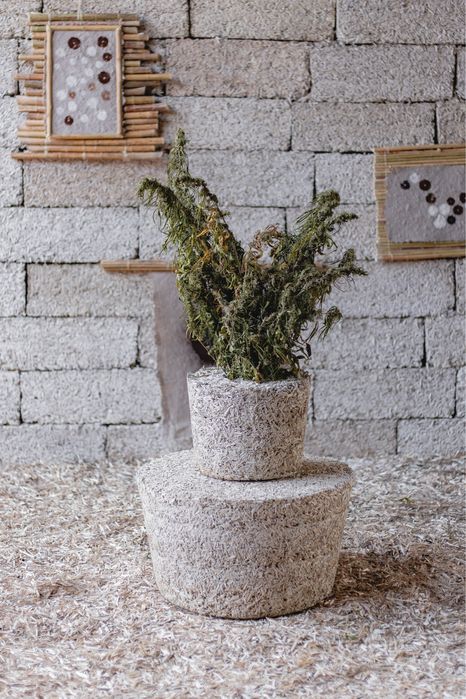 Vază naturală semi finisată din cânepă (hempcrete)