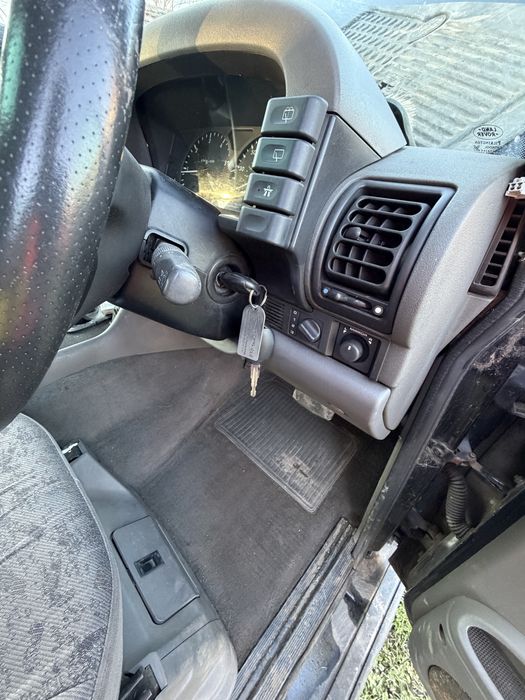 Land Rover Discovery 2 TD5 , UK