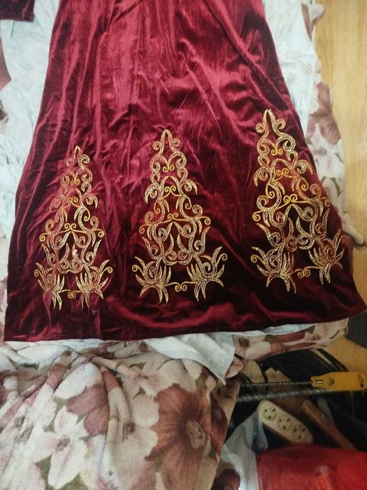 Национальное платье бархатное