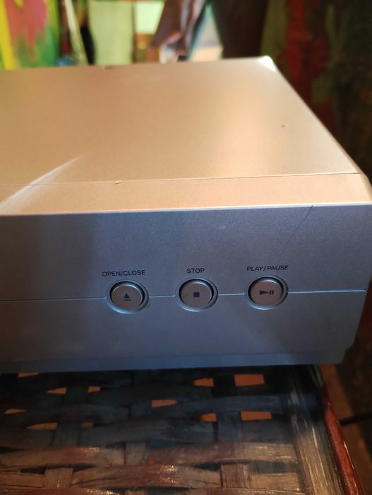 Продава Dvd player LG. Перфектен