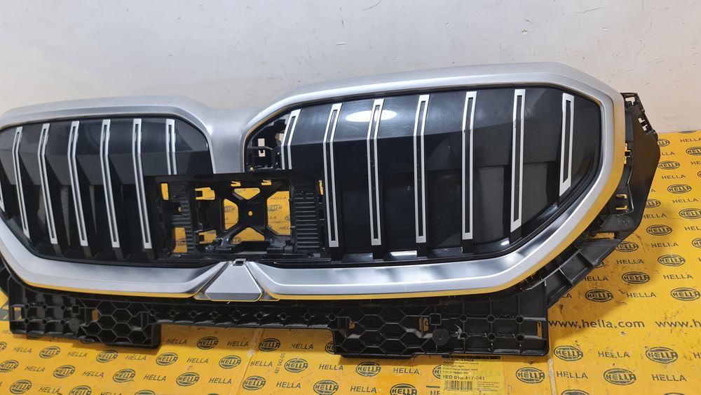 Grila masca radiator bara fata trager BMW 5 G60 G61 i5 G9x 5A1D079