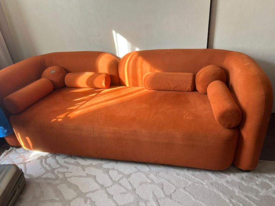 Дизайнерский диван