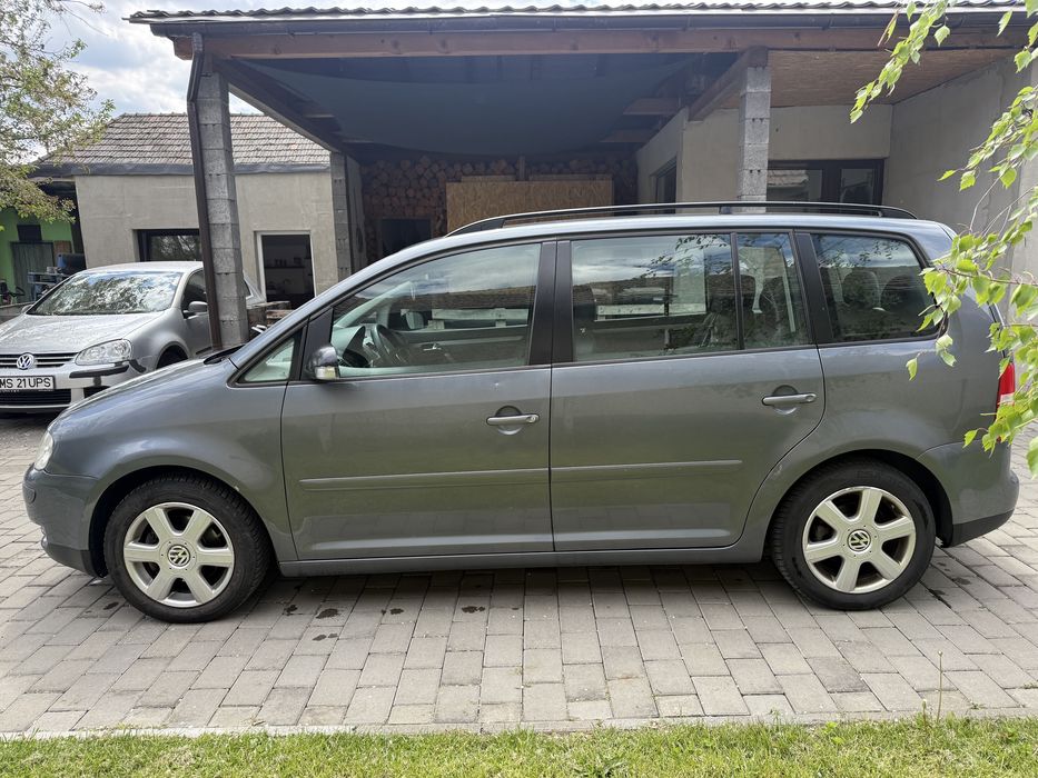 VOLKSWAGEN Touran 2004 — imagine 4