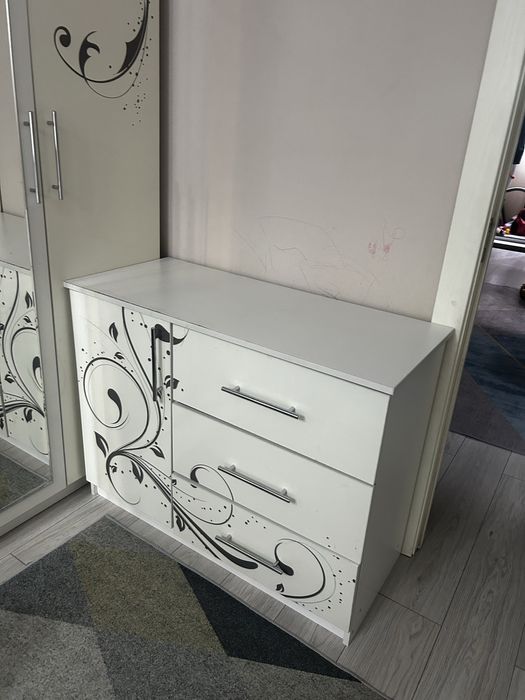 Комод с тумбочками