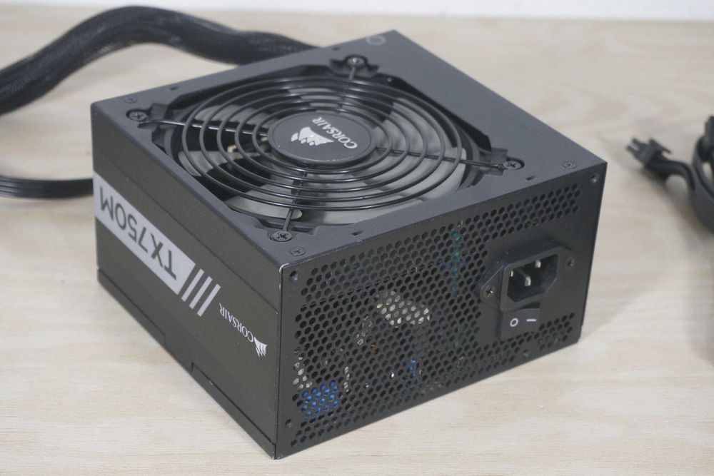 750W PSU Corsair TX 750M 80+ Gold / Вкл.ДДС