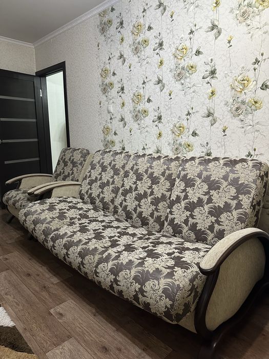 Диван + кресло продам