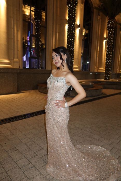 Шикарное Вечернее платье