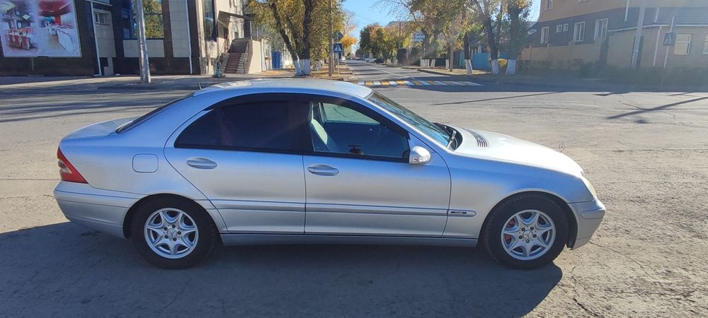 Продам Мерседес 203