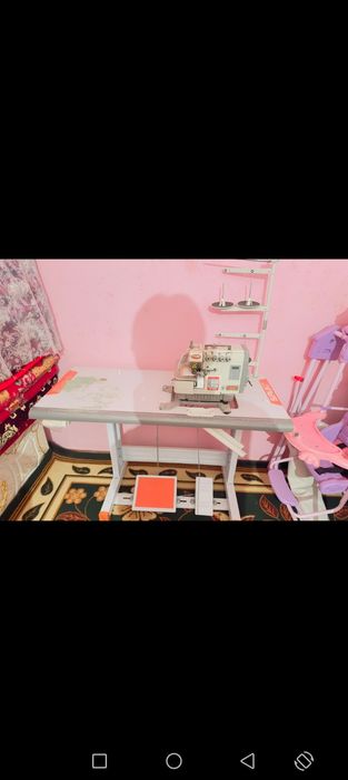 Overlok tikuv mashinasi