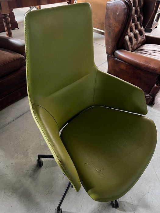 Scaun de birou"Aston office chair by Arper"!