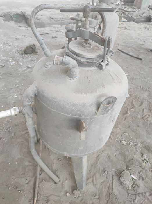 Пескоструй бачок