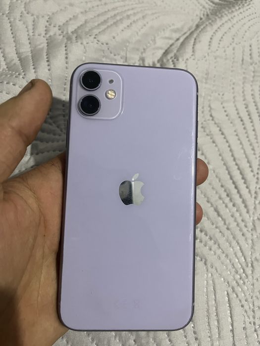 Продам айфон 11.