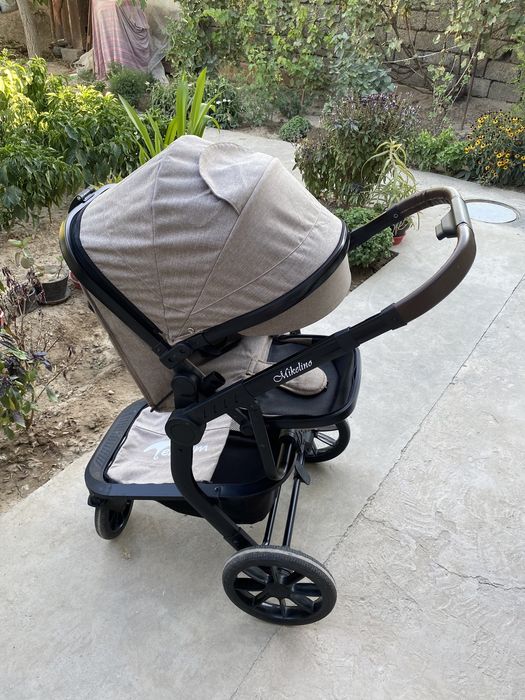 Коляска (лежачая, сидячая + люлька в машину)