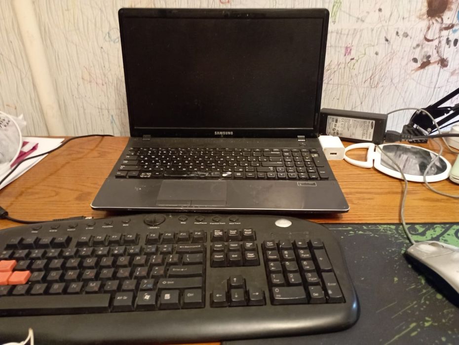 Продам ноутбук.        .