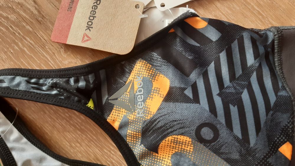 Reebok бюстие ХХ S