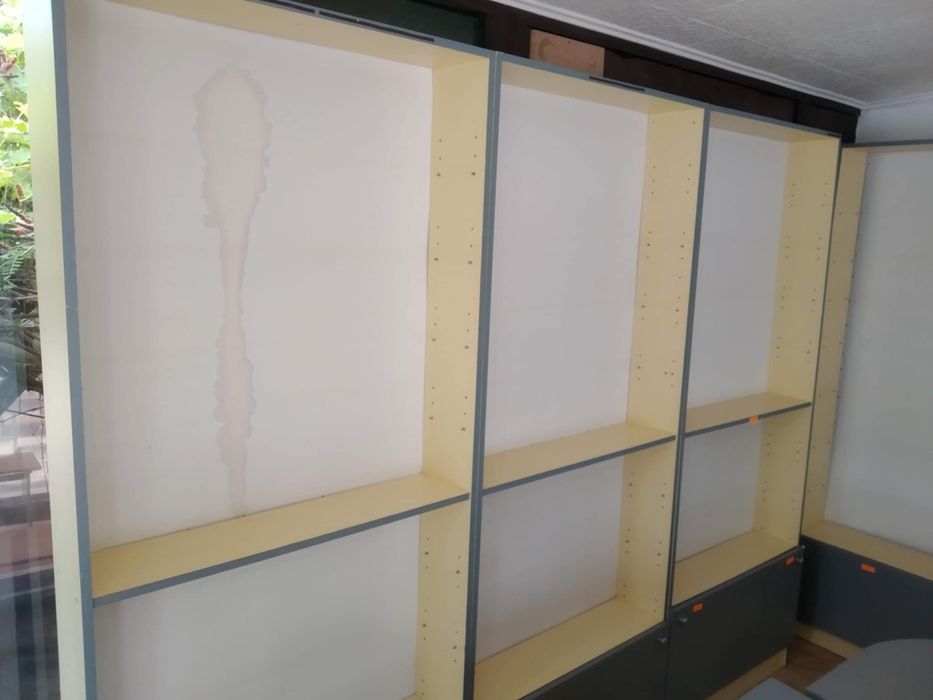 Оборудване, рафтове и шкафове за аптека/магазин