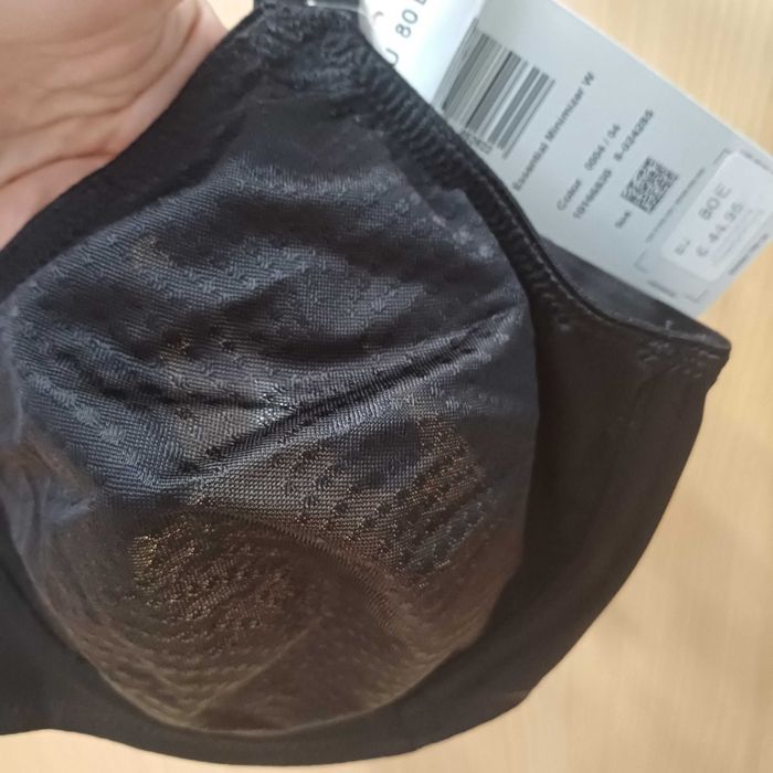 Черен сутиен Triumph  80 E нов