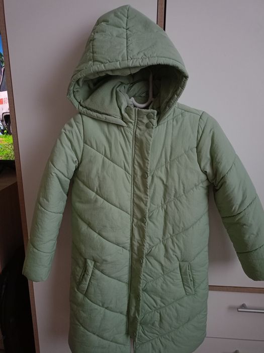 Зимняя куртка девочке 8-9лет