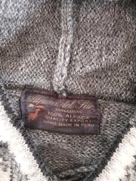 Ръчно изработен, сив пуловер от Перy  100% алпака 38 s m