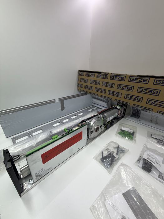 Sistem de actionare pentru usi batante cu 1 canat Slimdrive EMD Invers Nou