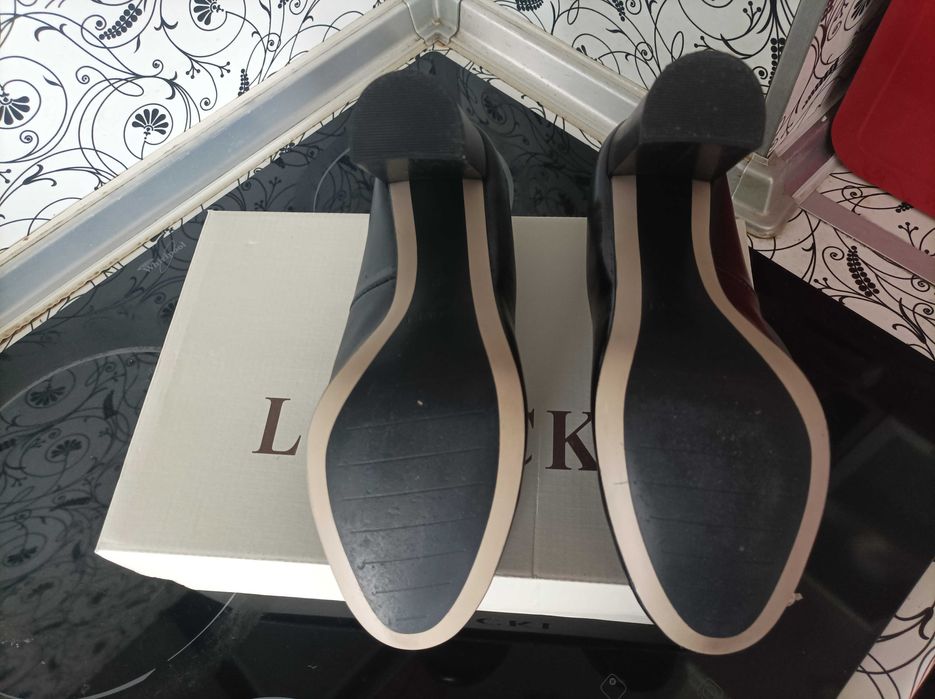 Официални дамски обувки