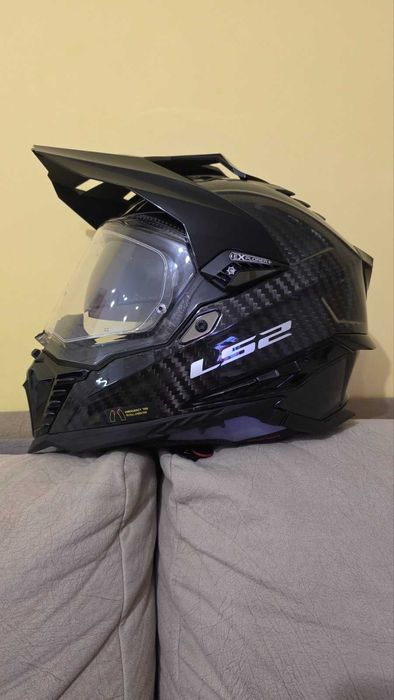 Каска за мотор LS2 Carbon