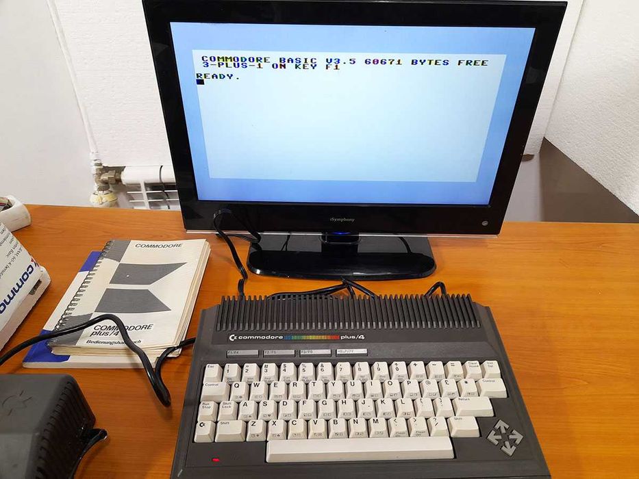Продавам рядък осем битов компютър Commodore Plus/4, произведен 1984г.