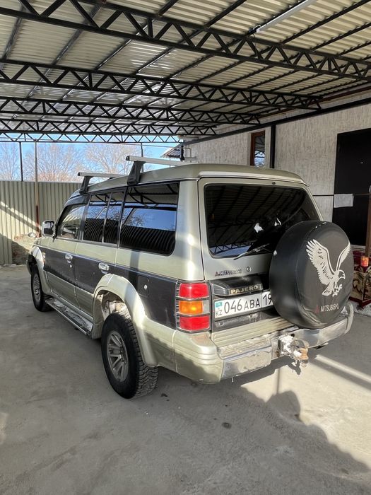 Паджеро 2.  1995г 3 литр бензин