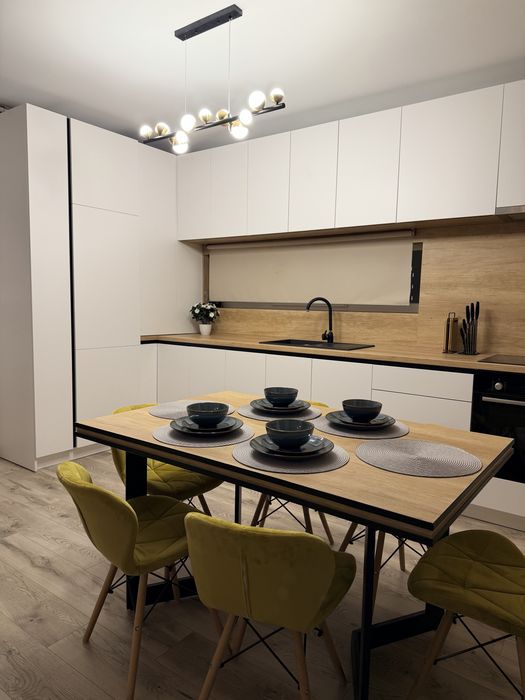 Inchiriez apartament  2 camere , zona BMW