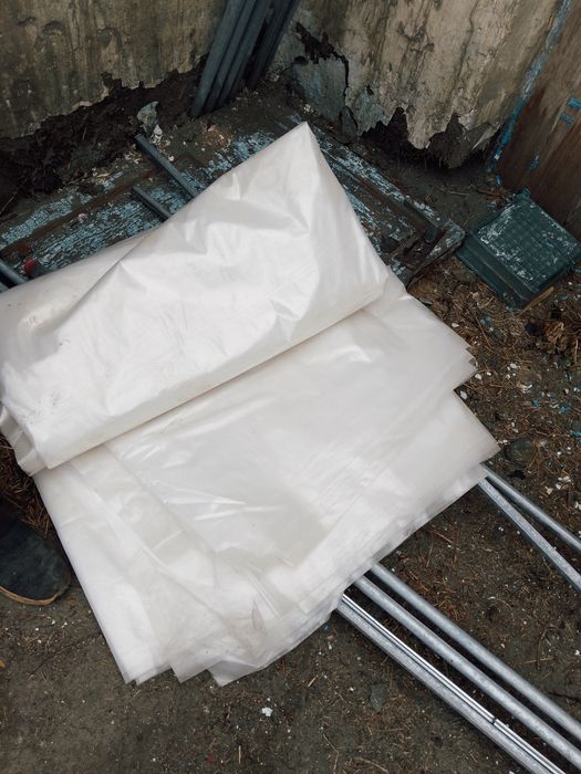 Parnik sotiladi tez va arzon narxda