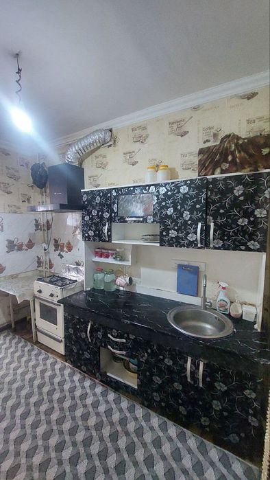 Срочно квартира сотилади