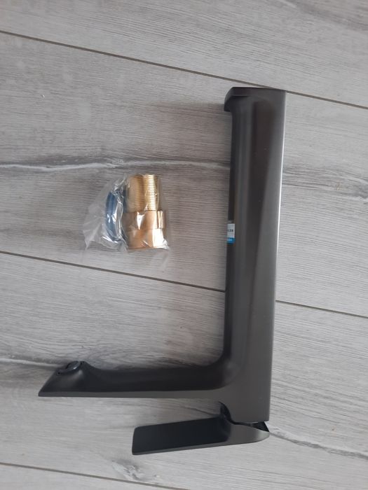 Высокий смеситель для раковины