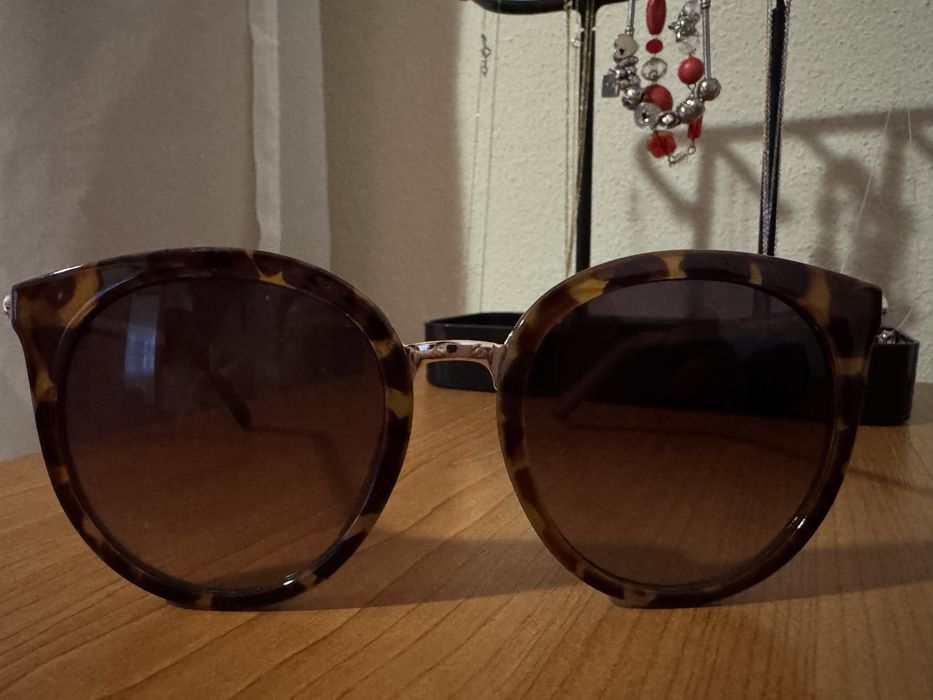 Ochelari de soare dama Guess