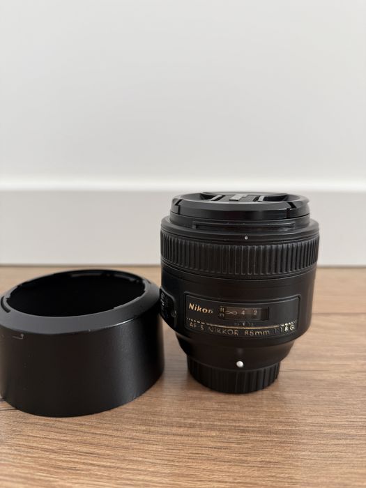 Obiectiv Nikon AF-S 85 mm