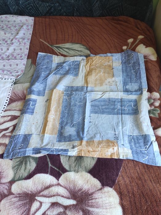 Fețe de perna mici si mari, modele diferite