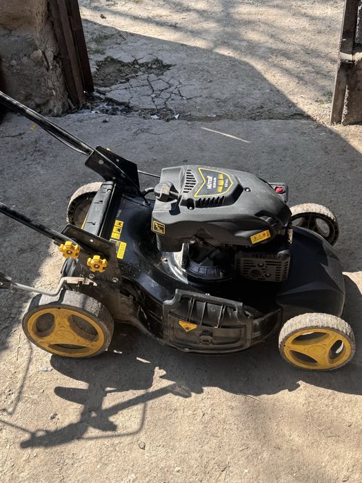 Газоный косилка