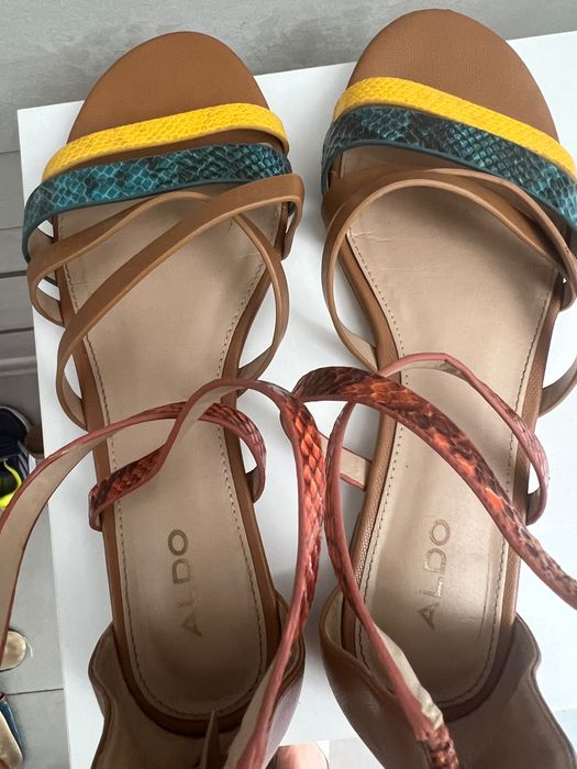 ALDO сандали с каишки
