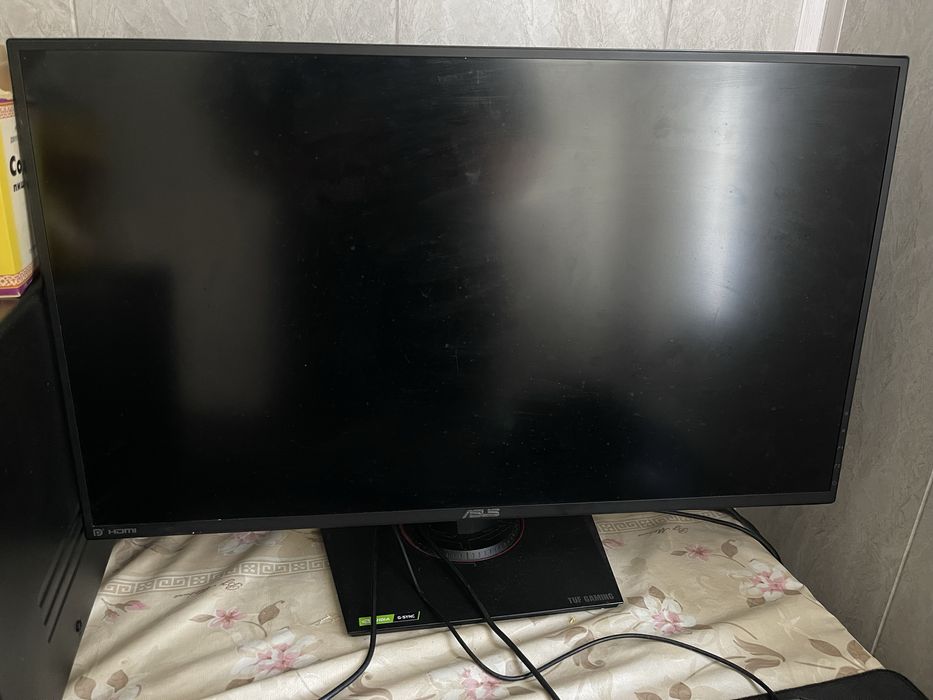 Продается игровой компютер с монитором и переферией