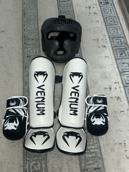 Комплект VENUM для Мма