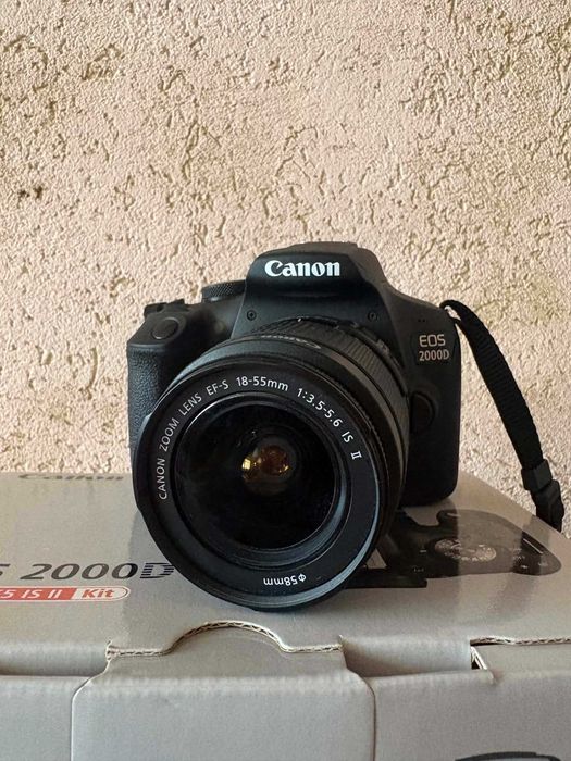 Фотоапарат Canon EOS 2000D Kit (18-55mm IS II)