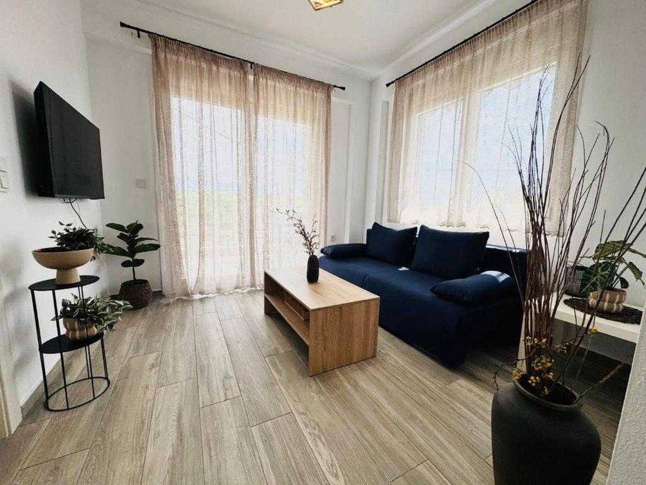 Апартамент под наем на 1-ви етаж в Паралия Офринио