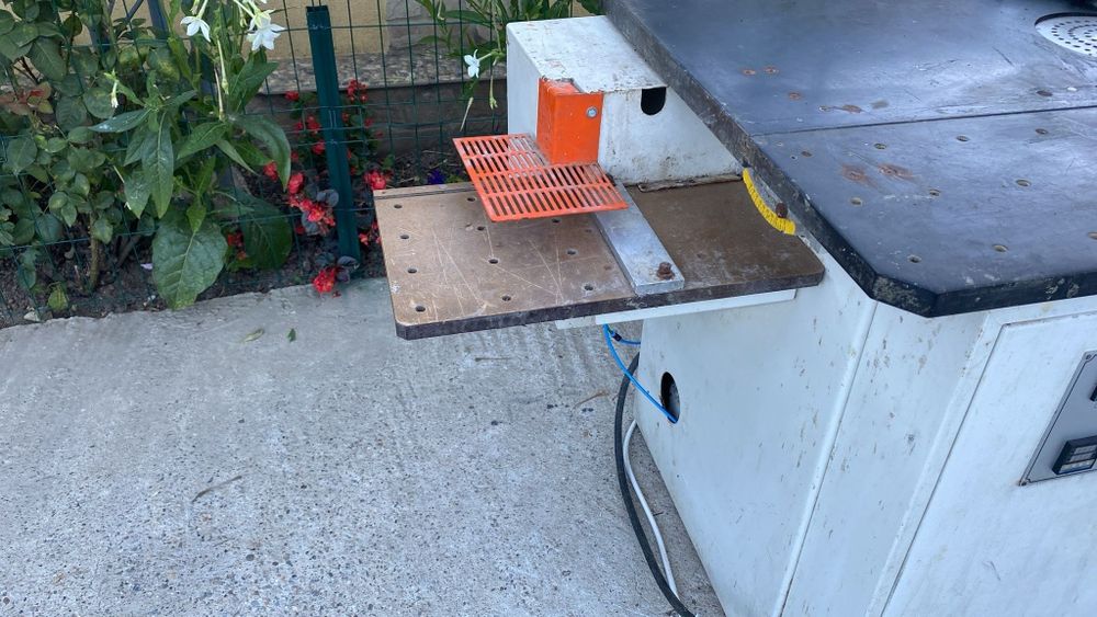 Mașina aplicat cant ABS