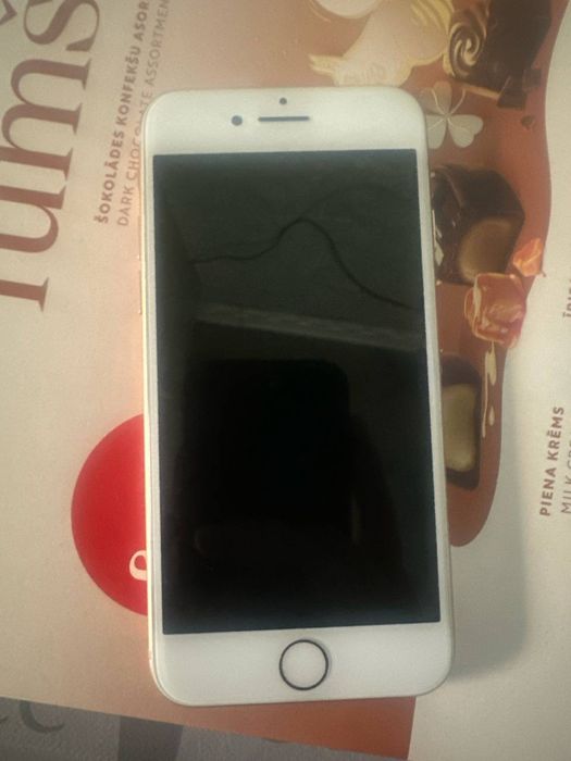 Iphone 8 ideal 64  Garantiya 3 oy