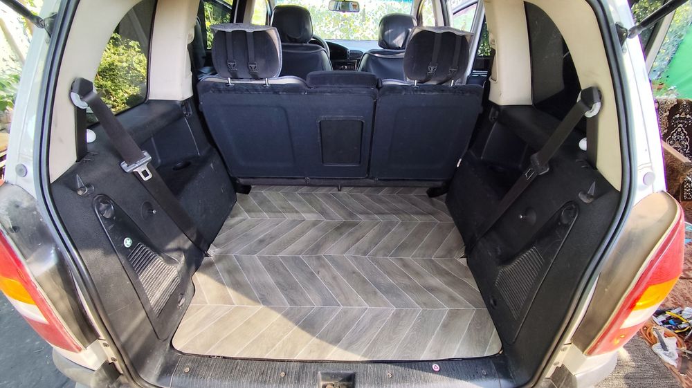Продам Opel Zafira 1,6 2002 года