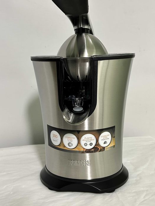 Професионална цитрус преса Princess Master Juicer Pro 300W – нова!